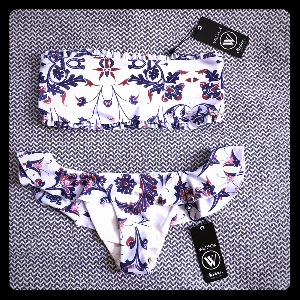 Wildfox NWT Paisley Flutter Bikini Lavender